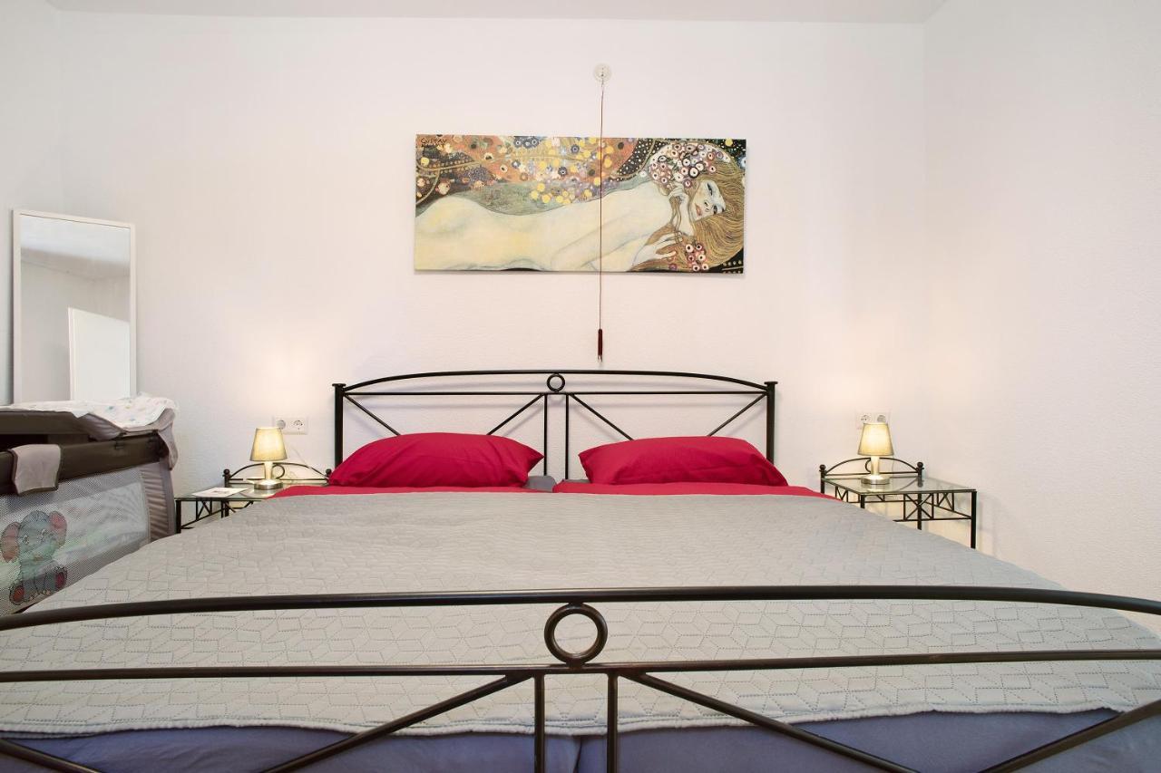 Haus Rosi Apartment Friedrichshafen Bagian luar foto